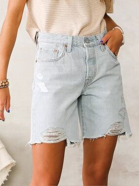 Levi’s 501 ‘90s Distressed Cut Off Mid Rise Denim Blue Jean Shorts Size 26 NWT